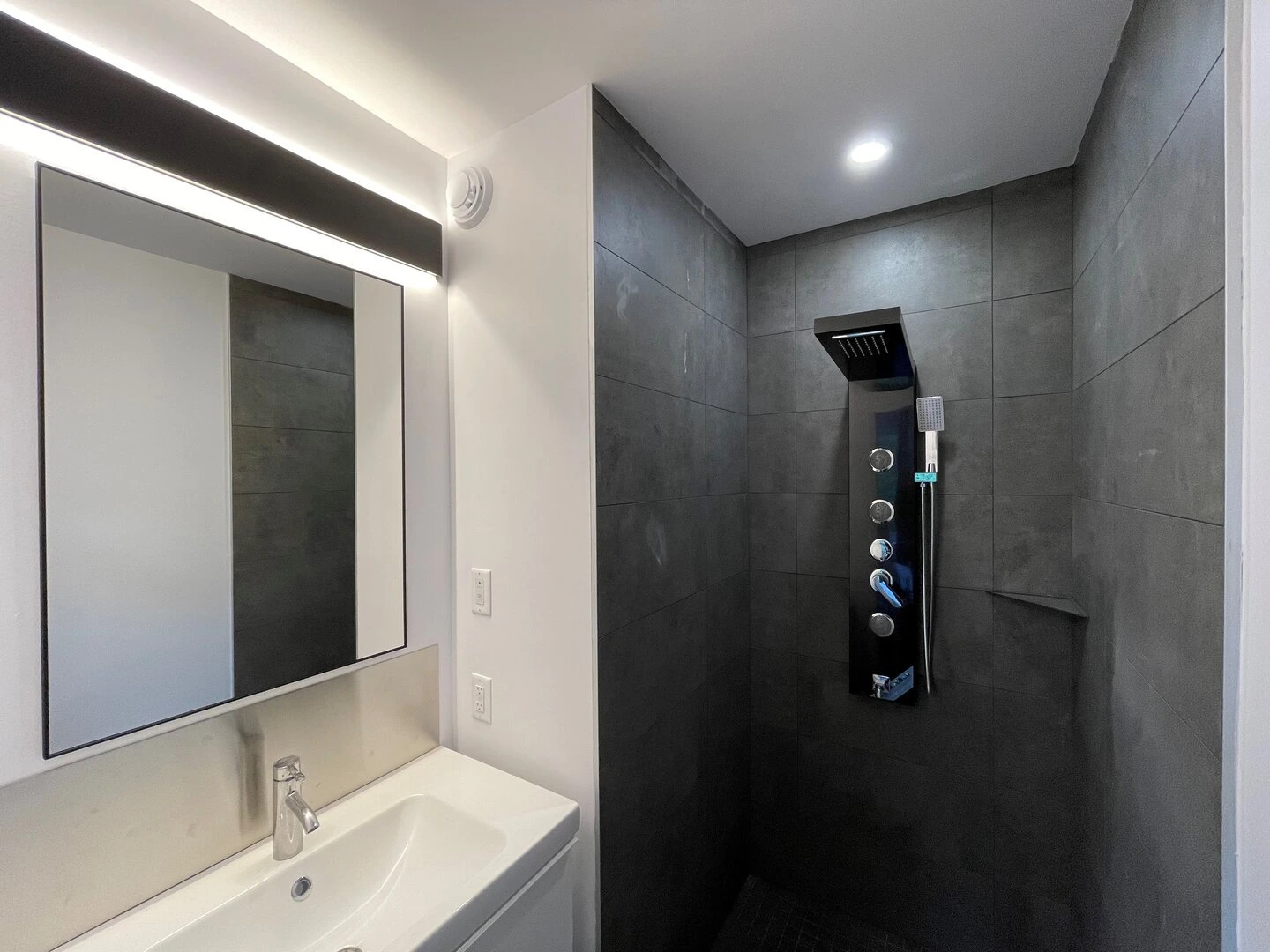 Salle de bain de la chambre 3 du chalet L’Évasion