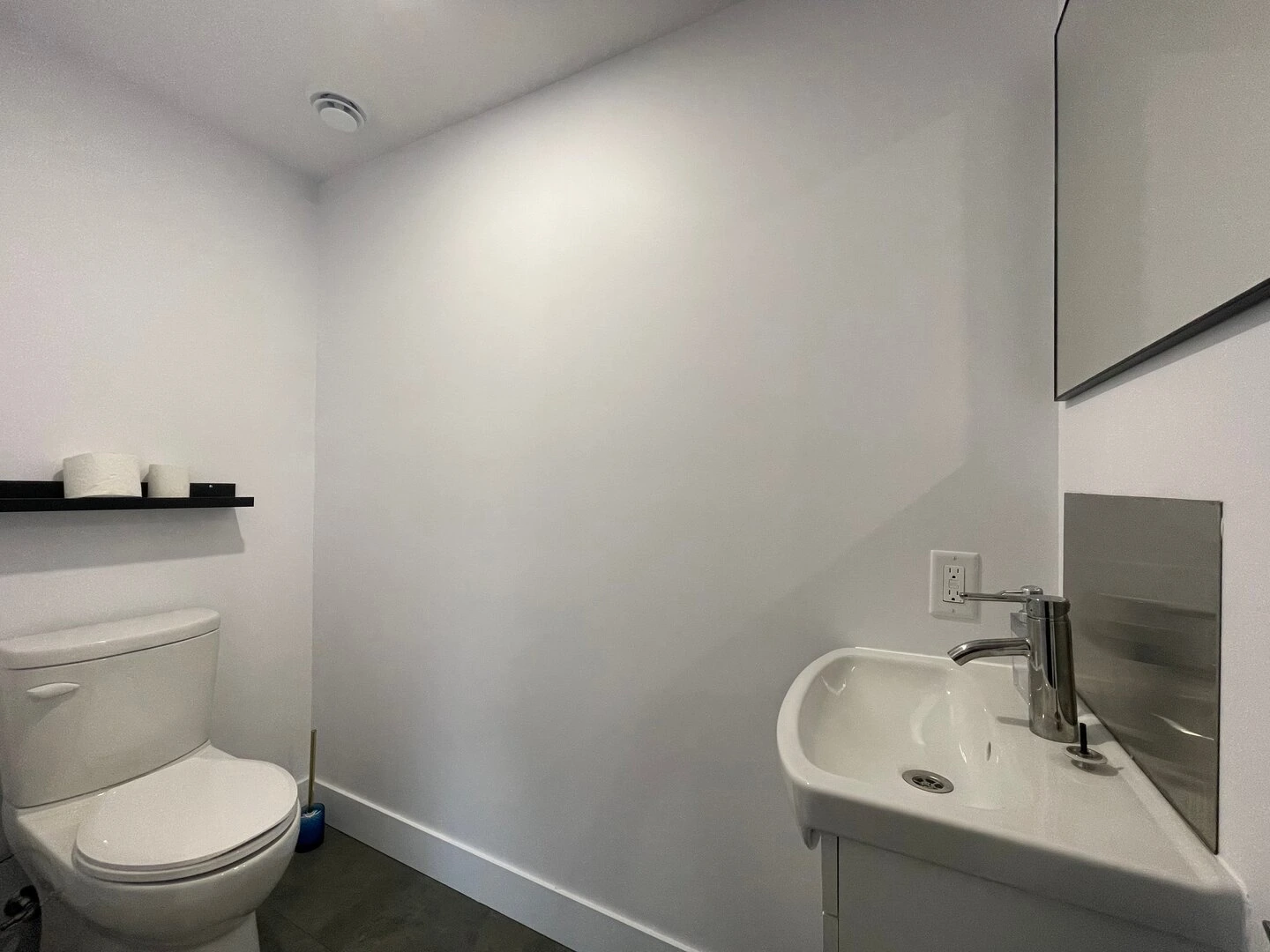 Toilette du rez-de-chaussée du chalet Le Bellissime