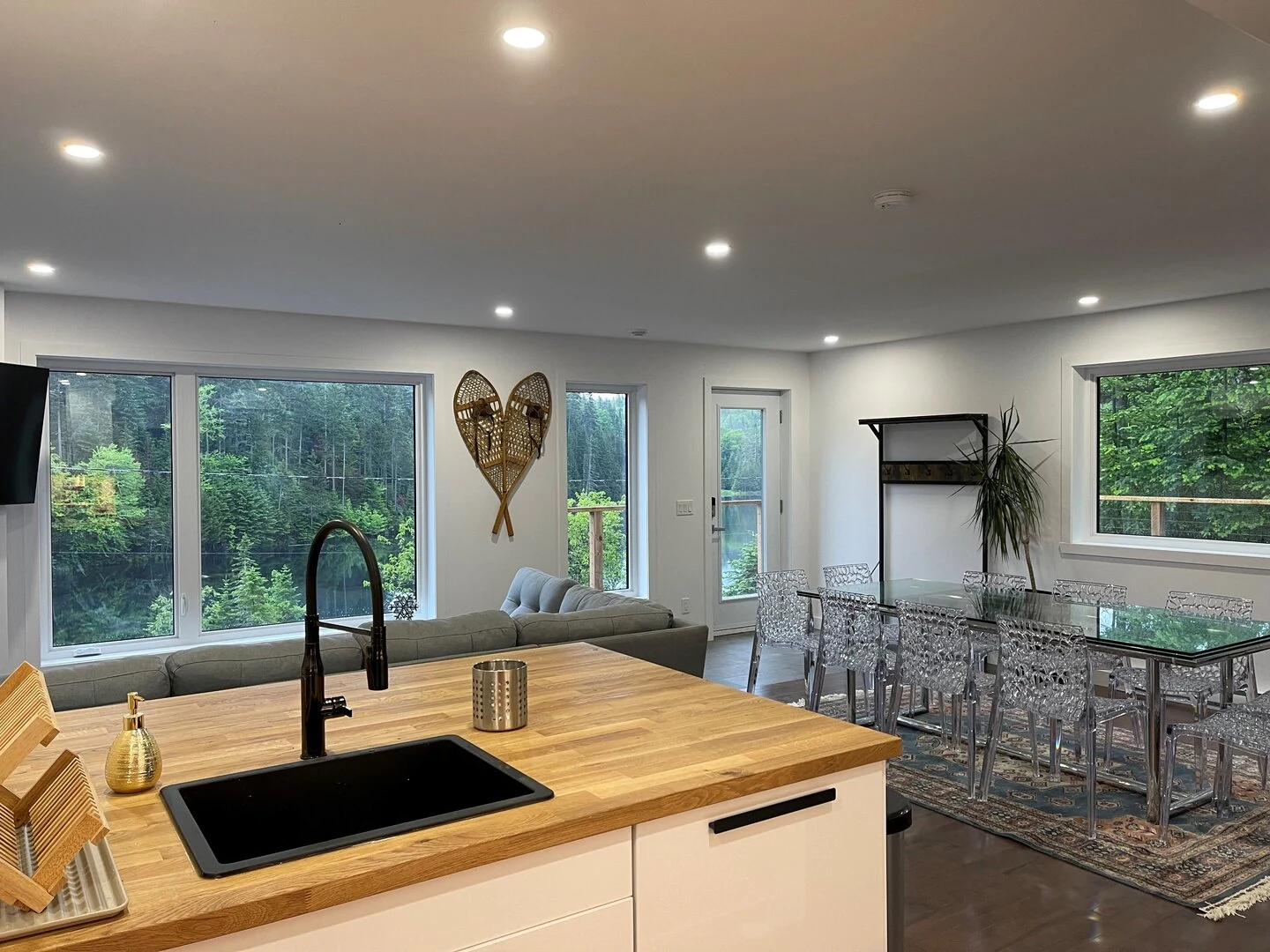 Cuisine et salle à manger du chalet Le Céleste