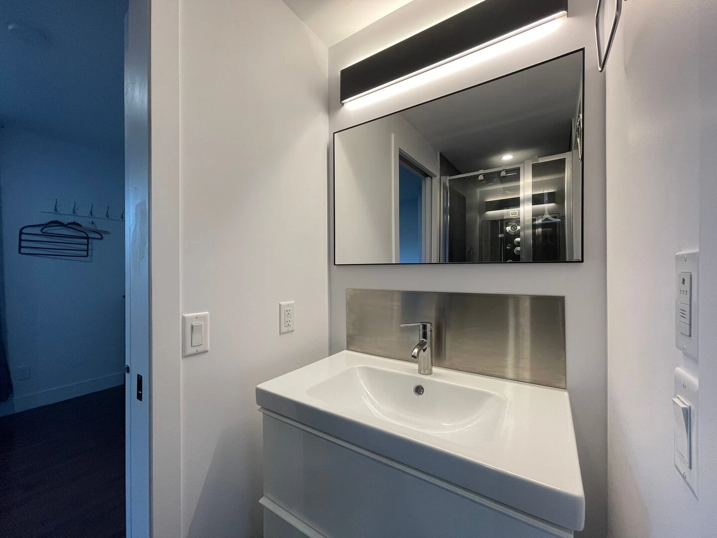 Salle de bain partagée des chambres 1 et 2 du chalet Le Haut Perché