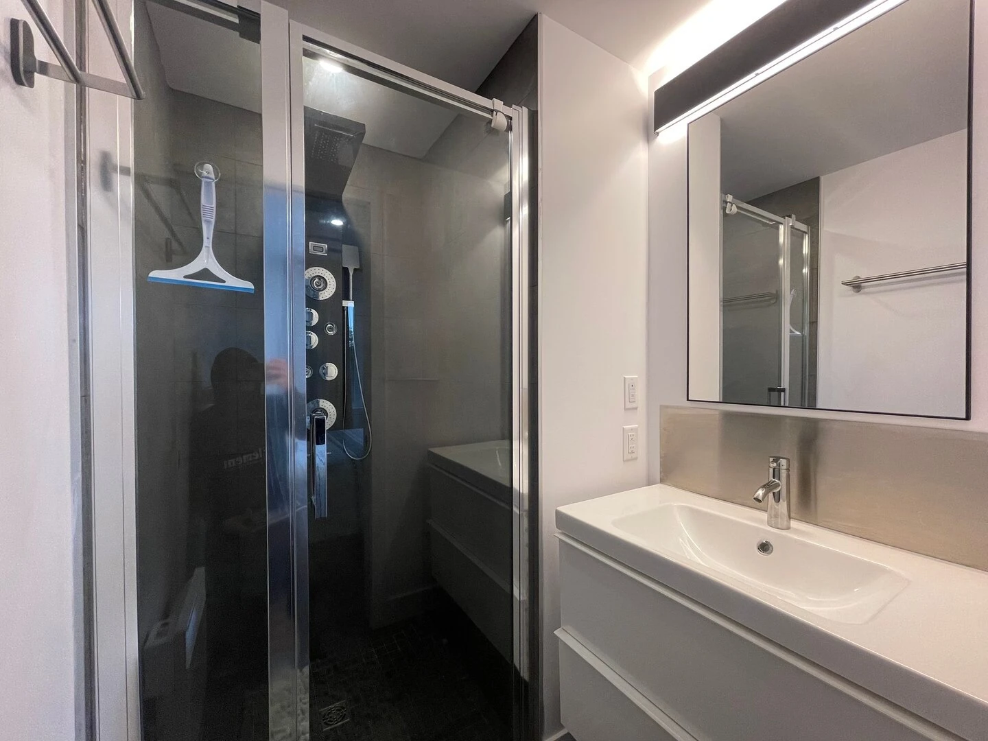 Salle de bain de la chambre 3 du chalet Le Haut Perché